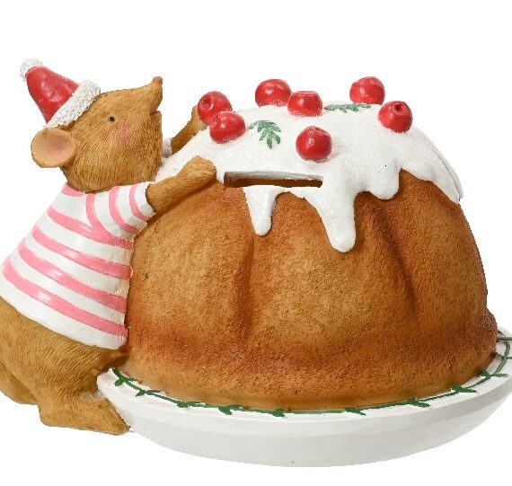 Κουμπαράς σε σχήμα κέικ με άσπρο γλάσο και κερασάκια και ποντικάκι με άσπρη μπλούζα με ροζ ρίγες και σκουφάκι που το στολίζει.