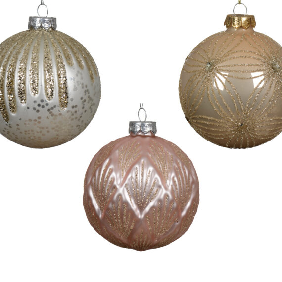 Σετ 3 τμχ χριστουγεννιάτικες μπάλες σε άπσρες, μπεζ και ροζ αποχρώσεις. Η άσπρη μπάλα  έχει χρυσές πούλιες. Η μπέζ μπάλα έχει χρυσές λεπτομέριες που σχηματίζουν λουλούδια. Η ροζ μπάλα έχει χρυσές λεπτομέριες. Διάμετρος 10εκ