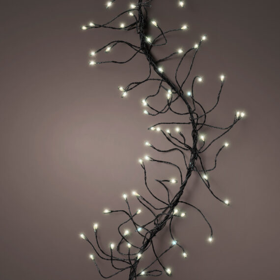 Χριστουγεννιάτικα φωτάκια εξωτερικού χώρου  με μαύρο καλώδιο και για το χριστουγεννιάτικο δέντρο με ζεστή λευκή απόχρωση ημέρας. Μήκος: 300cm.