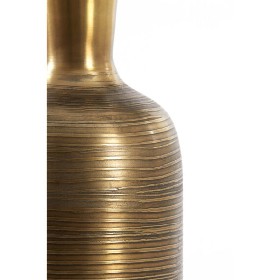 Μεταλλικό αντικέ μπρονζέ βάζο με οριζόντιες ρίγες.  Η διάσταση του είναι 15 x 15 x 46cm